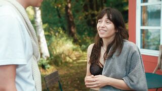 Paulita Pappel, Valerie Stoll nackt - Intimate (2025)  German TV Show Sex Scene