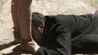 Sara Mercier naked - Finisterra s01e02 (2025)