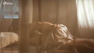 Sara Mortensen nude - Meurtres Aux Marquises (2025)