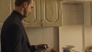 Karina Alexandrova topless - Autsors s01e04 (2025)