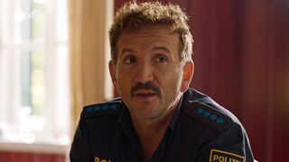 Carolin Hartmann tits. Lactation Scene - Fruhling (2025)