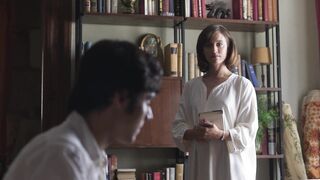 Michelle Jenner nude, Zoe Bonafonte hot - El secreto del orfebre (2025) Spanish Hot Movie Scenes