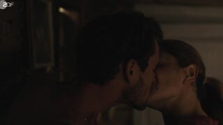 Sophie Melbinger, Mitsou Jung hot - Inga Lindstrom  (2025)