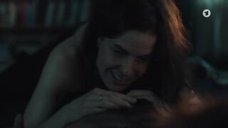 Anne Schafer, Liv Killing. Sex Scenes - Der Barcelona-Krimi s01e09 (2025)