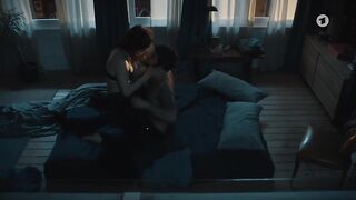 Anne Schafer, Liv Killing. Sex Scenes - Der Barcelona-Krimi s01e09 (2025)
