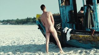 Sonia Mietielica, Karolina Kominek nude - Zatoka Szpiegow (2025) TV Show Nudity Scene