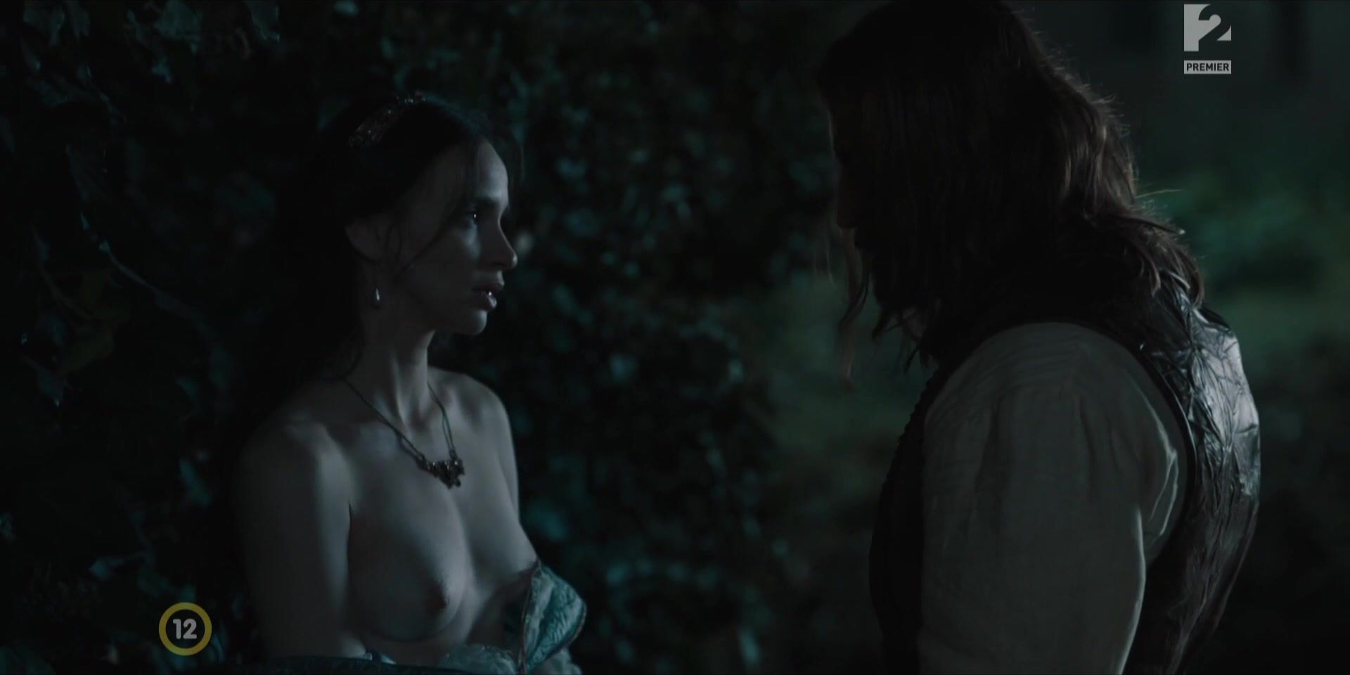 Franciska Torocsik naked, Vivien Rujder, Mariann Hermanyi nude – Rise of the Raven s01e01-03 (2025)