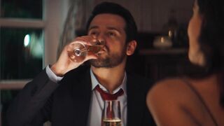 Esmeralda Pimentel sexy - Un Buen Divorcio s01e01 (2024) Hot Scene