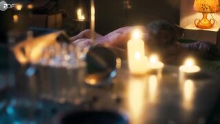 Svenja Jung nackt, Martina Schone-Radunski nude. Dity Sex Scene - Sterben fur Beginner (2024)