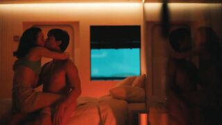 Aimee-Lou Wood hot, Carrie Coon, Charlotte Le Bon sexy. Hot Bikini Scenes - The White Lotus (2025) Season 03