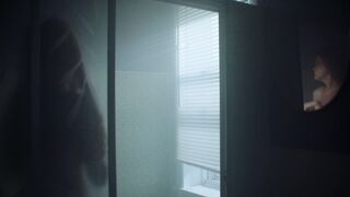 Lou Thompson nude - Gaby les collines (2023) Outdoors Nudity on the beach