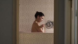 Barbara Tabita nude - Lo scambio (2015) Full Frontal Nudity in the Bathtub