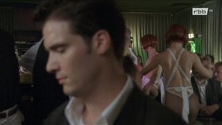 Sylvie Bertin nackt - Das Gluck ihres Lebens (2002)Topless Actress - Striptease Scene