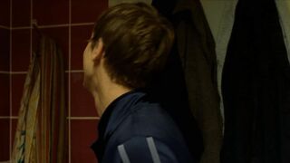 Elisa Schlott hot - Finn und der Weg zum Himmel (2012)