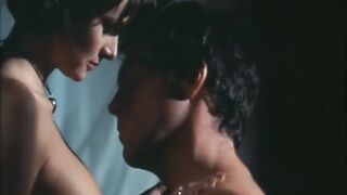 Wendy Hamilton topless - Ski School 2 (1994)