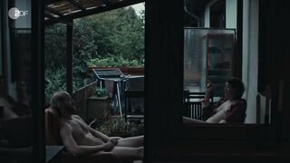 Minna Wundrich nackt. Ivo (2024) Full Frontal and Explicit Male
