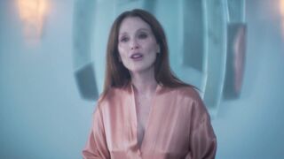 Meghann Fahy sexy, Julianne Moore hot - Sirens (2025) Season 01. Bathroom Scene