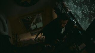 Sylvia Kristel nude, Myriam Mezieres topless- Un linceul n'a pas de poches (1974)