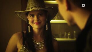 Anna Fischer Hot Striptease Scene - Besondere Schwere der Schuld (2014)