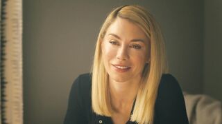 Jennifer Holland hot  - Peacemaker s02e03 (2025) No Nudity (Bra)