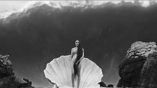 Gal Gadot hot - In the Hand of Dante (2025)