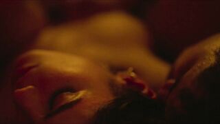 Julia Dalavia, Juliana Gerais nude. Dias Perfeitos - Season 01 (2025) Nudity and Threesome Sex