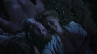 Sylwia Skrzypczak topless - Pani od polskiego (2024)