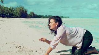 Kristy Wright, Aleisha Rose hot - Stranded Pearl (2024)