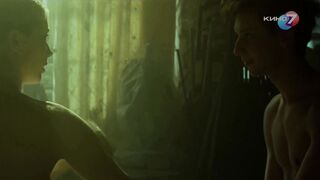 Tina Stojilkovic topless - Mittelmarsch (2022)