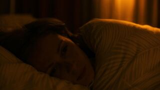 Katharina Schlothauer nackt - In falschen Handen (2022)