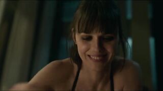 Lucie Heinze sexy - Liebesdings (2022) Bed Scene