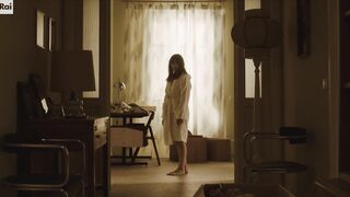 Aurora Ruffino Hot Bath Scene - Noi (2022) Season 01 Ep2