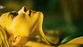 Milena Tscharntke nackt - Tod von Freunden (2021) Sex Scene on the Yacht