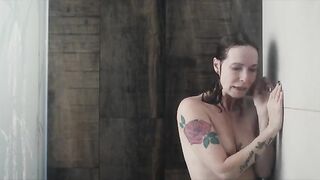 Gloria Carra nude - High Tide (2020) Sex Scene, Bathroom Nudity
